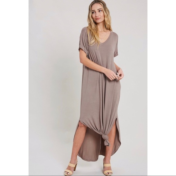 LAST 3! Maxi Dress🛍 - Picture 2 of 5